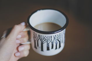 上海草莓杯奶茶品牌，一杯甜蜜的成功故事