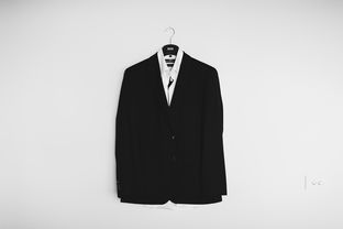 轻奢大码女装西服品牌，时尚与舒适的完美融合
