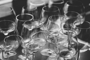 商务型酱香酒白酒品牌，品质、文化与市场的完美结合
